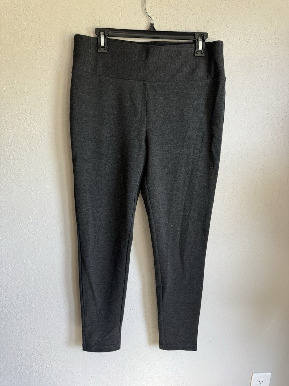 T Tahari Dark Gray Skinny Leg Ponte Pants Womens L Careerwear Office Academia